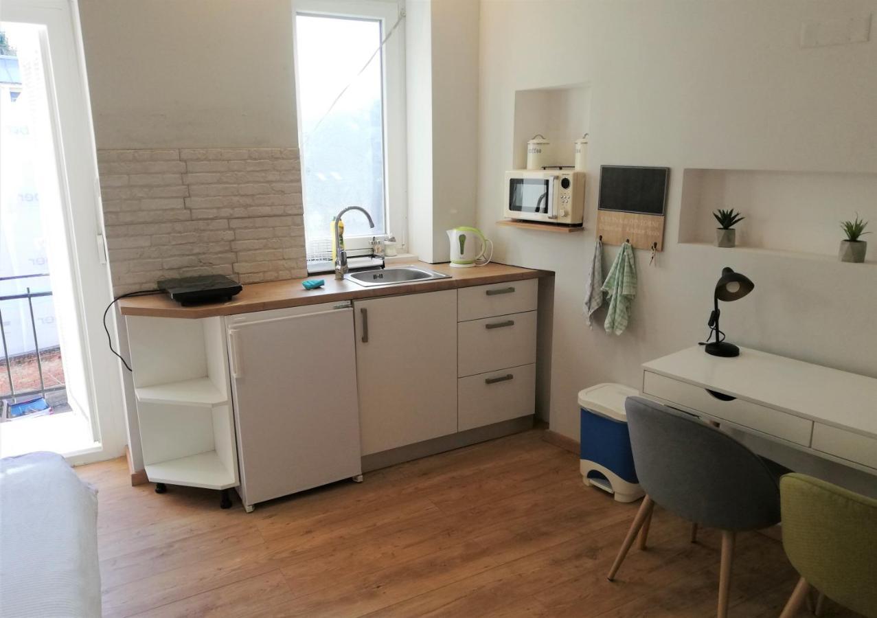 Angela Studio Apartments ซาเกร็บ ภายนอก รูปภาพ